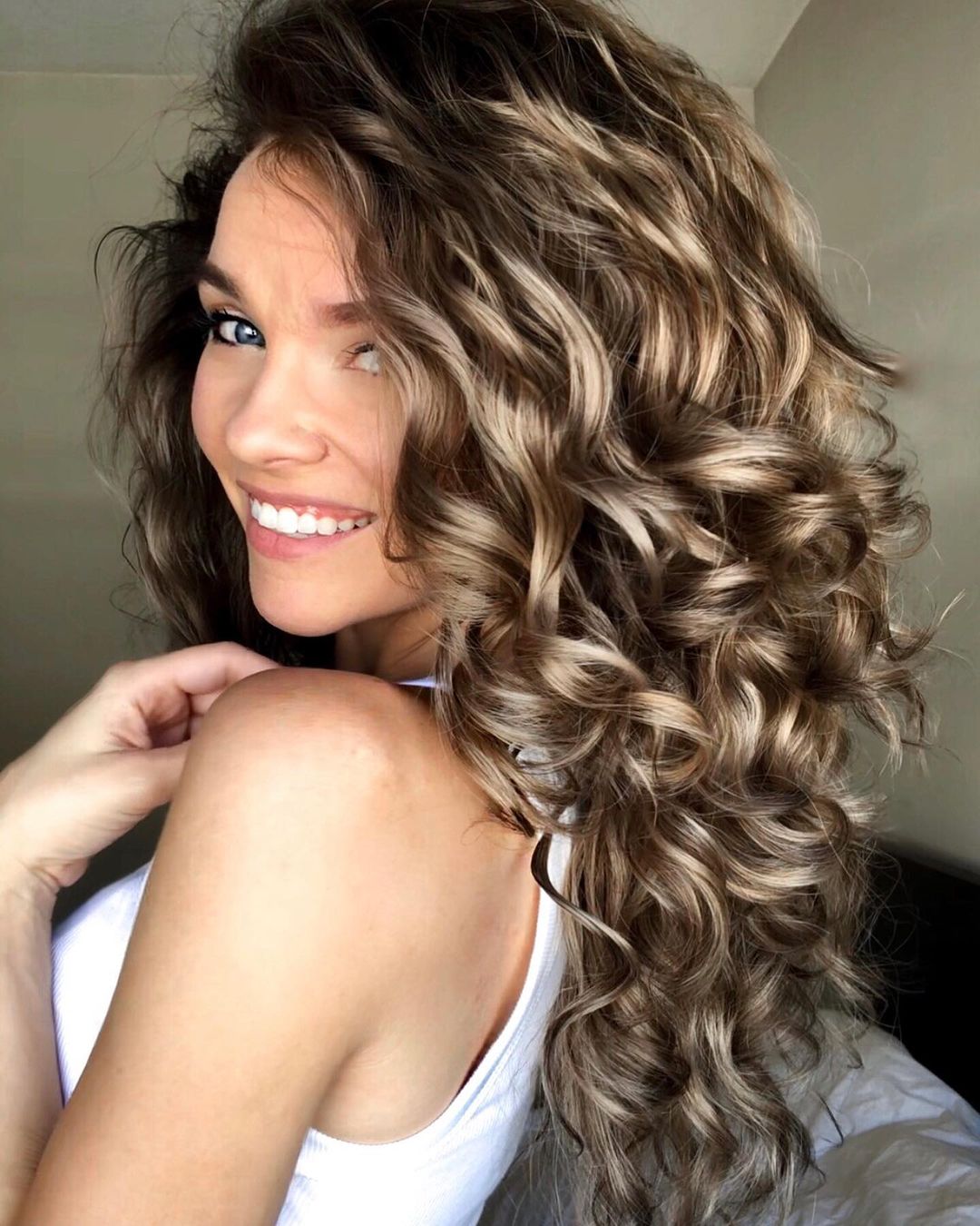 How to get curly hair