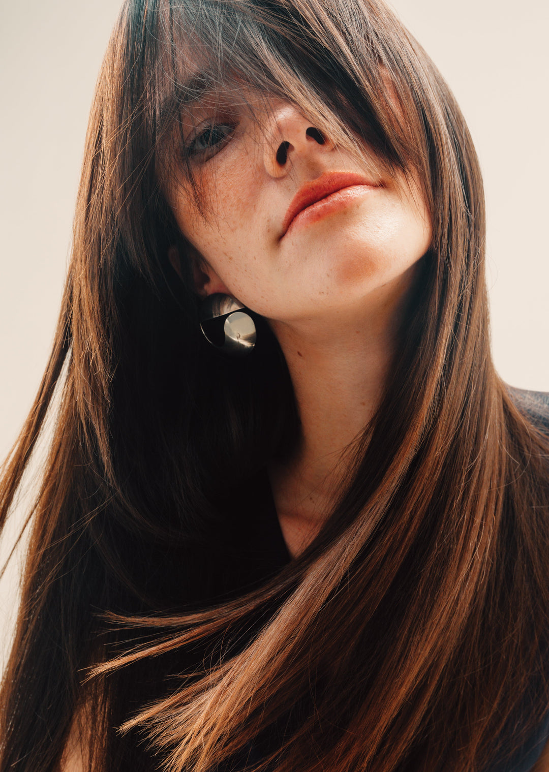AG Vita C Strengthening Conditioner - strong, shiny hair model