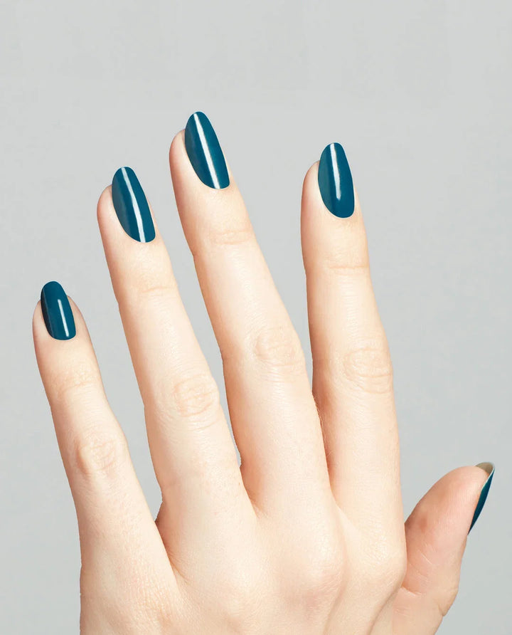 OPI Nail Lacquer – Drama at La Scala