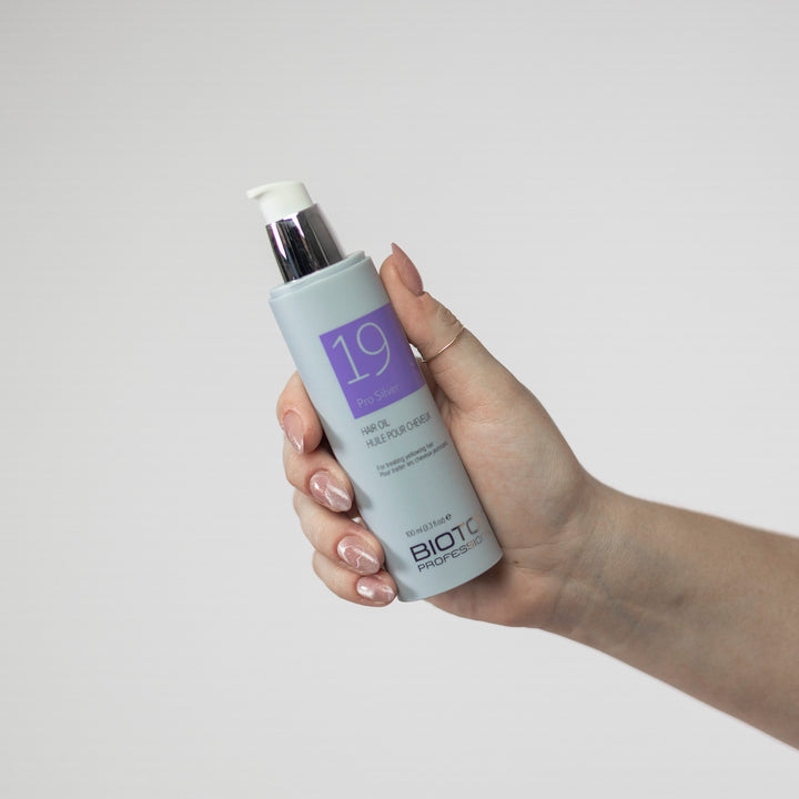 Biotop 19 Pro Silver Hair Oil - bottle in hand