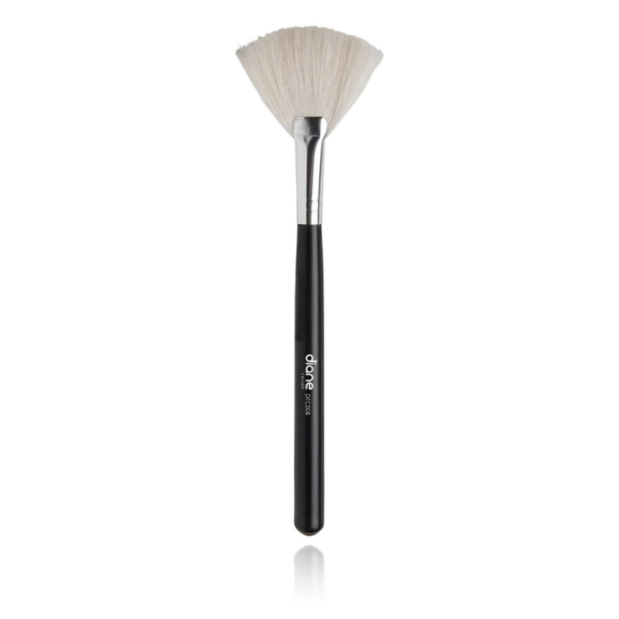 Diane Fan Mask Brush