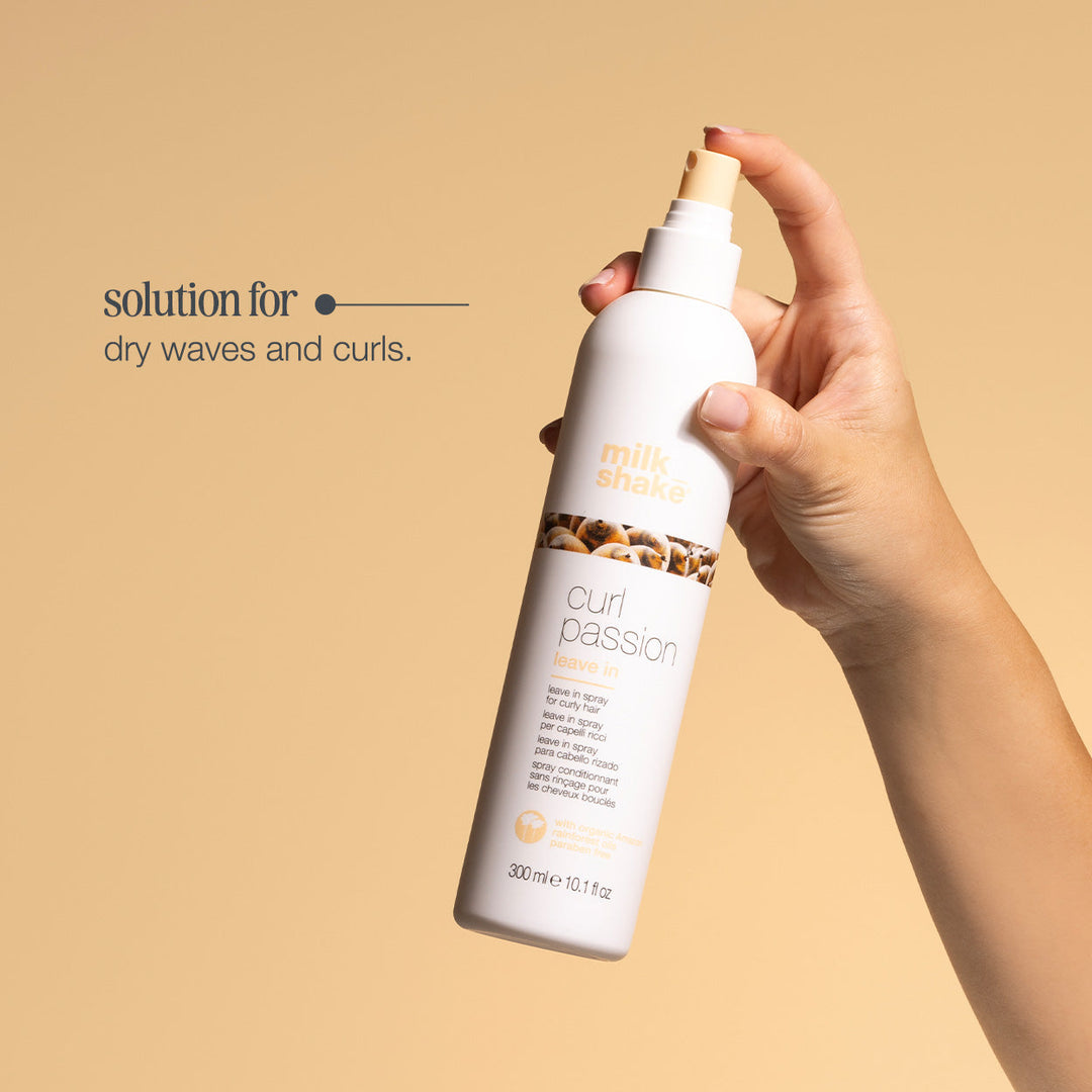 milk_shake Curl Passion Leave In application